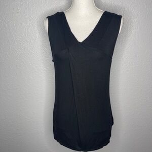 Pleione -Black tank top‎